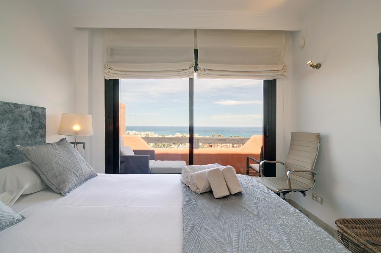 Jardines De Nueva Galera Cozy Penthouse Apartment Estepona Exterior photo