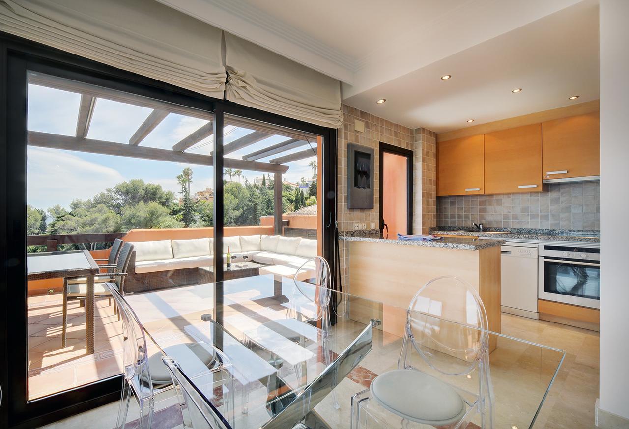 Jardines De Nueva Galera Cozy Penthouse Apartment Estepona Exterior photo